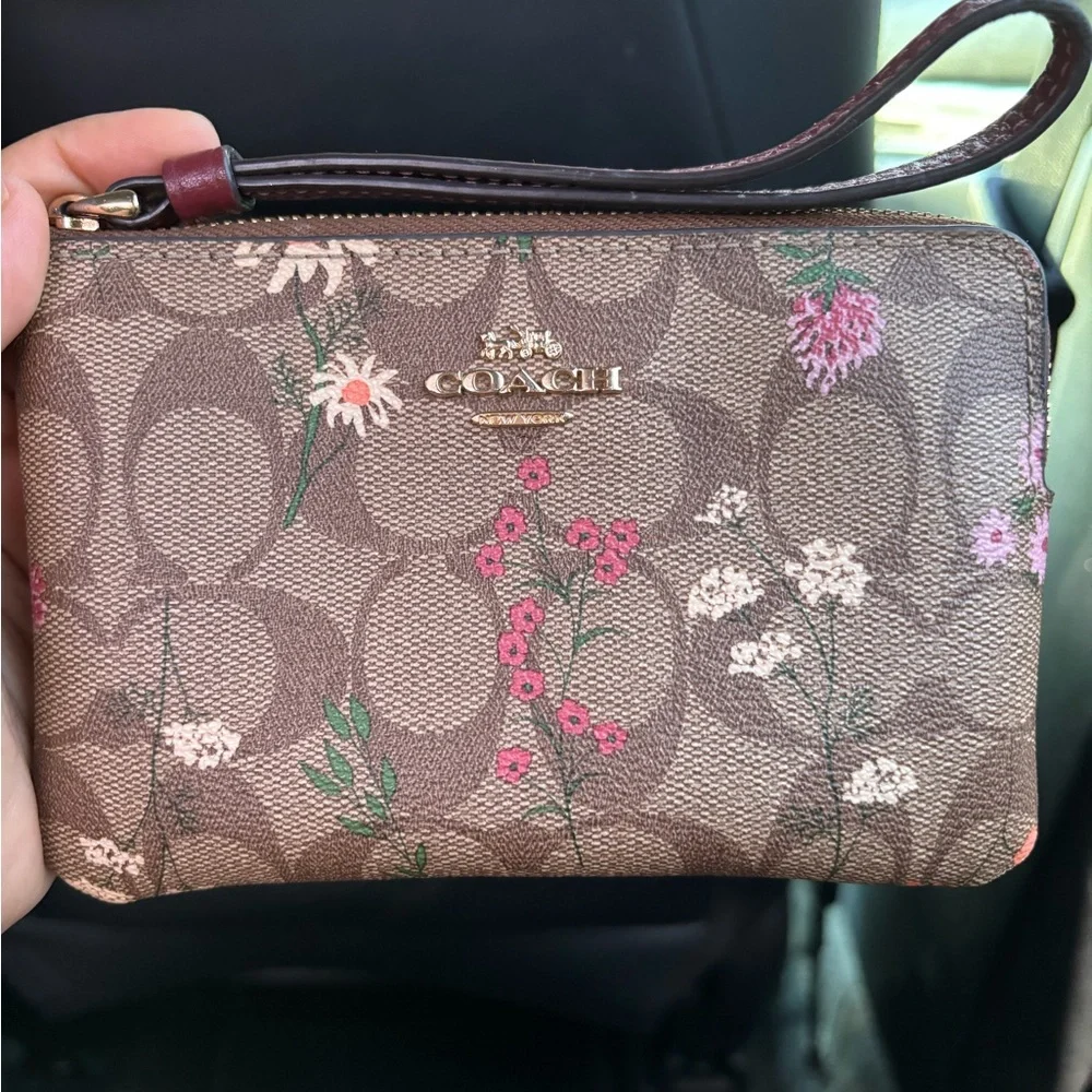 Coach Brown Floral Print Wristlet - Picture 1 of 2